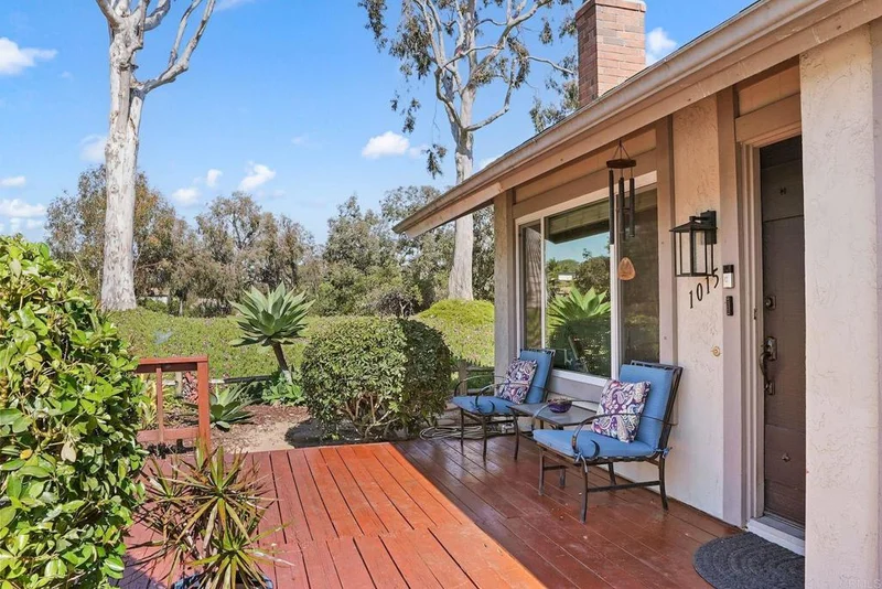 1015 Sandcastle Dr, Cardiff By The Sea, CA 92007