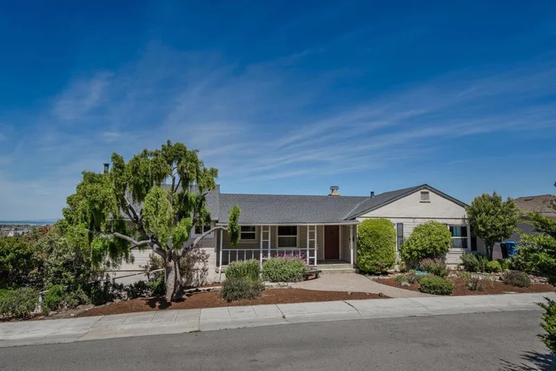 4301 Camden Avenue, San Mateo, CA 94403