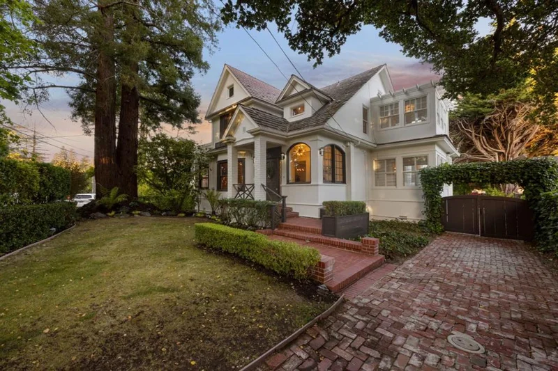 123 Baywood Avenue, Hillsborough, CA 94010
