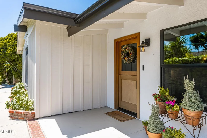 1847 W Palmyra Avenue, Orange, CA 92868
