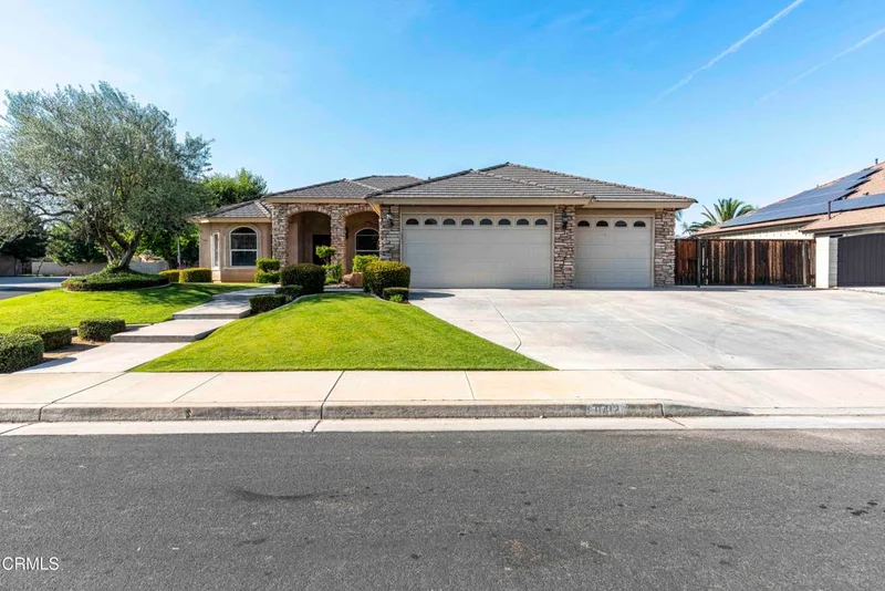 11412 Summit Point Court, Bakersfield, CA 93312
