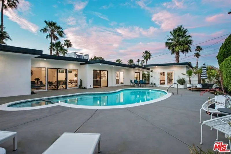 2265 E Amado Road, Palm Springs, CA 92262
