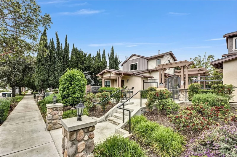 547 N Wilson Avenue 2, Pasadena, CA 91106