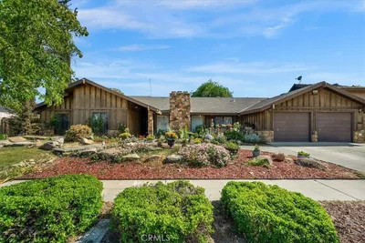2537 W Verde Avenue