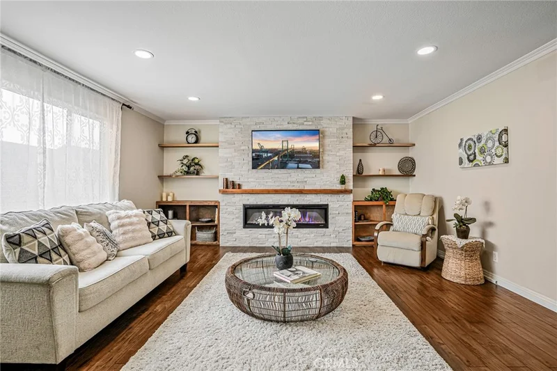 560 W 14th Street 3, San Pedro, CA 90731