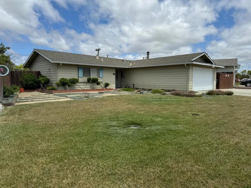 414 Pueblo Drive, Salinas, CA 93906