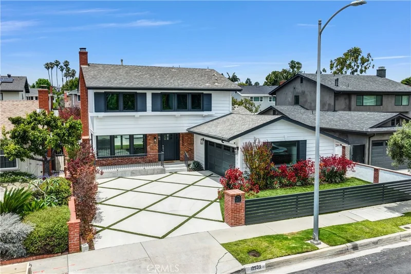 12539 Presnell Street, Los Angeles, CA 90066