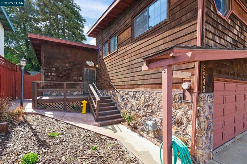 5243 Rahlves, Castro Valley, CA 94546