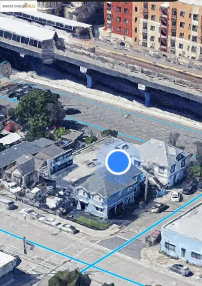 3532 San Leandro St photo 2