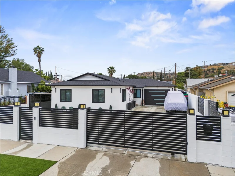 10263 Strathern Street, Sun Valley, CA 91352
