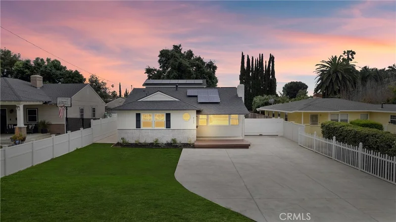 420 W Bennett Avenue, Glendora, CA 91741