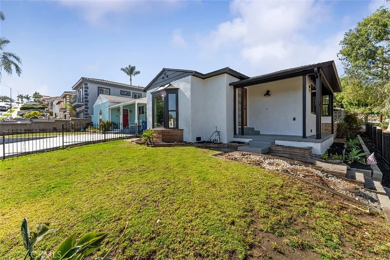 4101 W 60th Street, Los Angeles, CA 90043