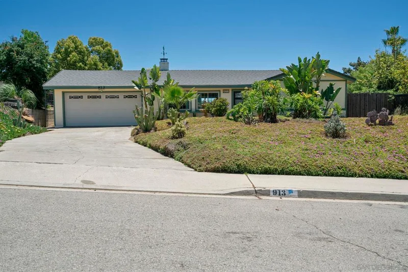 913 Buena Rosa Court, Fallbrook, CA 92028