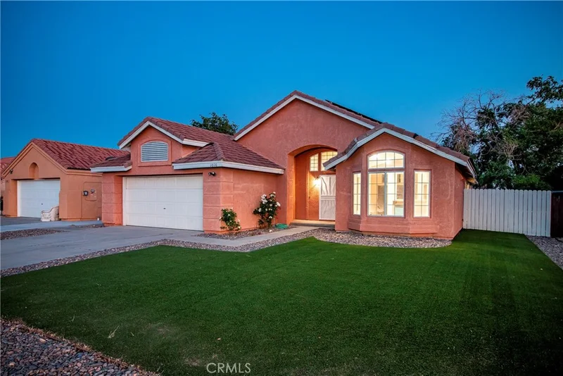 1016 Royal Palm Drive, Rosamond, CA 93560