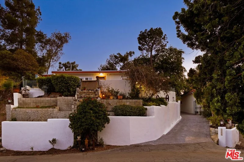 7900 Rim Canyon Road, Sunland, CA 91040
