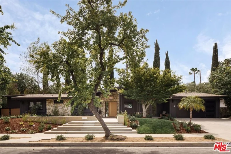 5101 Boda Place, Woodland Hills, CA 91367