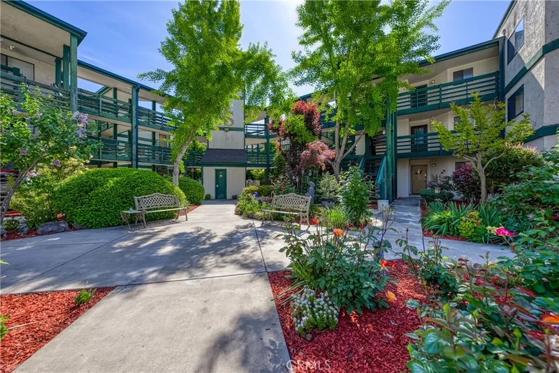 10 Royale Avenue 30, Lakeport, CA 95453