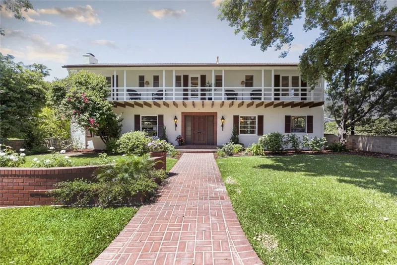 515 N Vista Bonita Avenue, Glendora, CA 91741