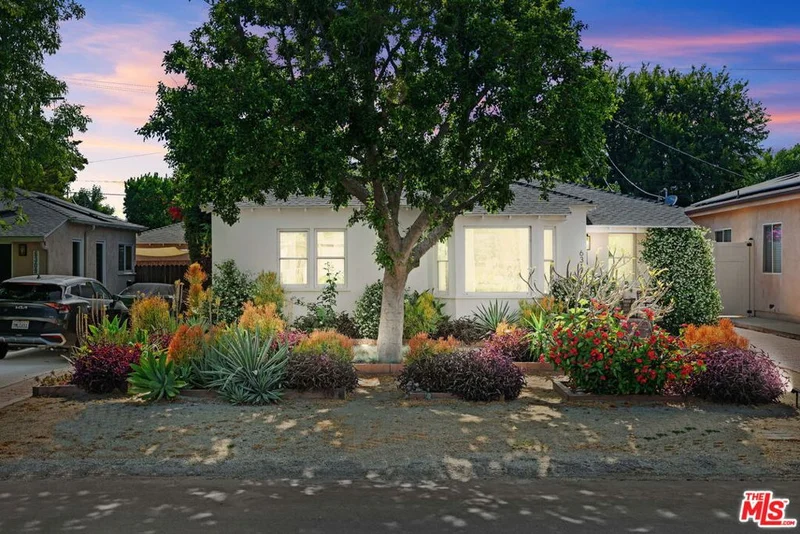 6311 Colbath Avenue, Van Nuys, CA 91401
