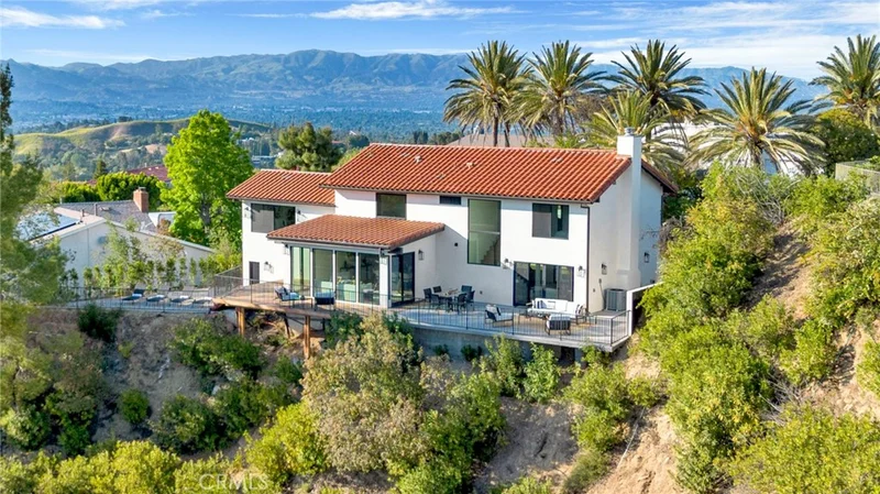 4335 Chaumont Road, Woodland Hills, CA 91364