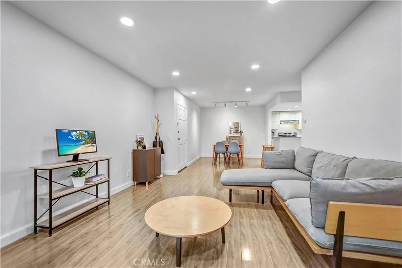 460 Oak Street 316, Glendale, CA 91204