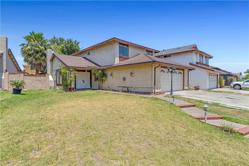 5533 E Mission Way, Commerce, CA 90040
