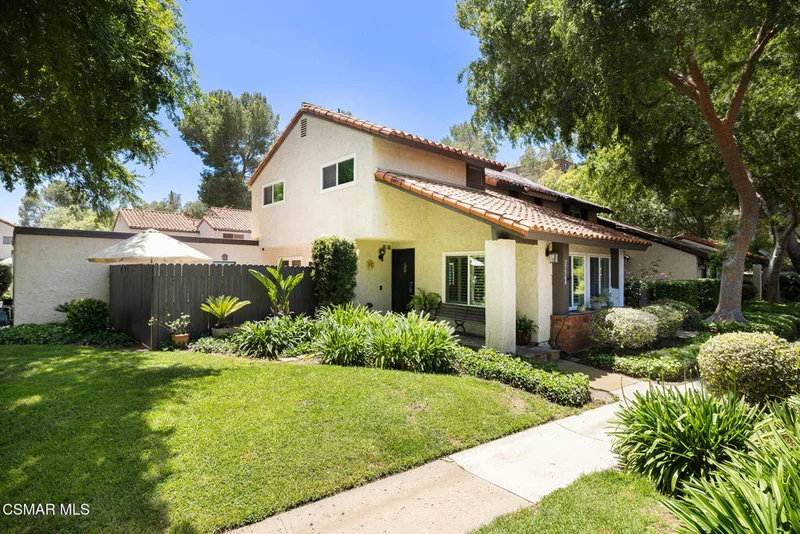 27564 Rondell Street, Agoura Hills, CA 91301