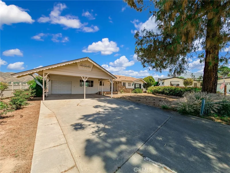 11674 Oak Lane, Yucaipa, CA 92399