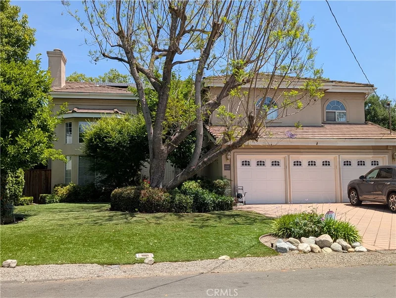 5150 Bellaire Avenue, Valley Village, CA 91607