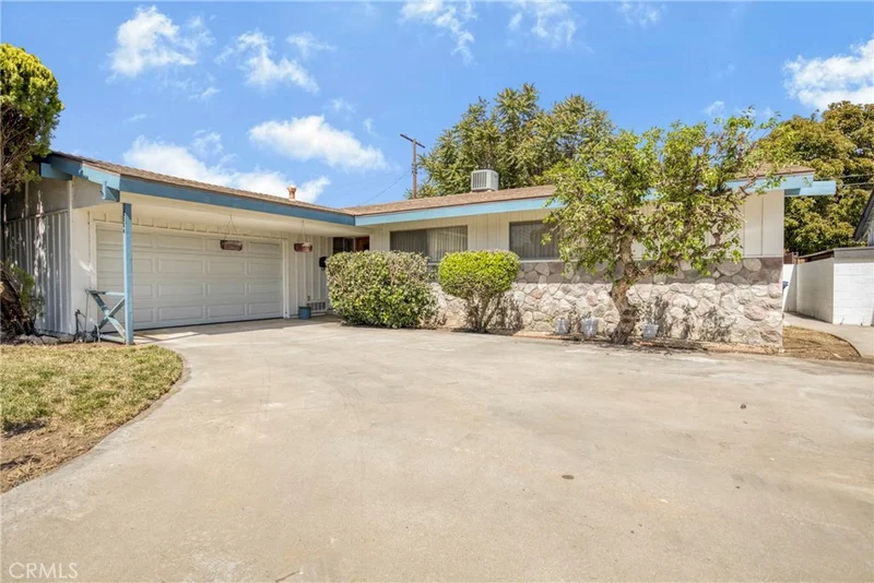 8834 Gerald Avenue, North Hills, CA 91343