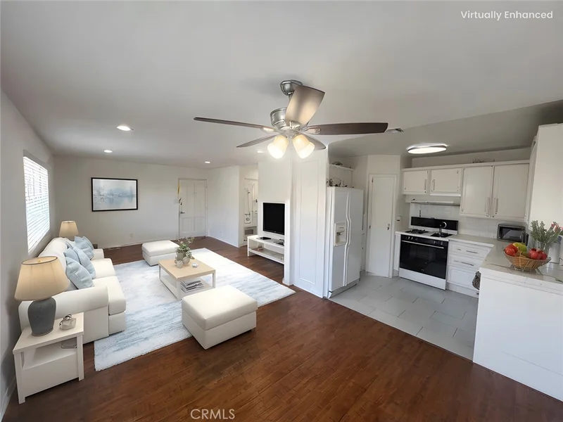 18619 Collins Street F29, Tarzana, CA 91356