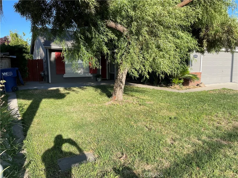 9890 Merced Avenue, Delhi, CA 95315