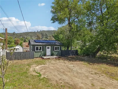 18133 Ellstree Drive photo 2