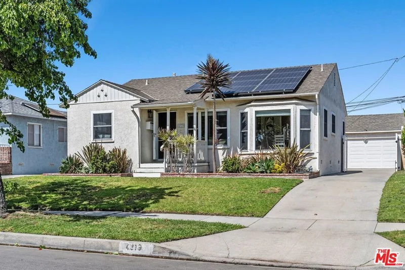 4319 Carfax Avenue, Lakewood, CA 90713