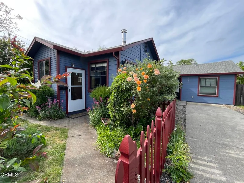458 E San Francisco Avenue, Willits, CA 95490