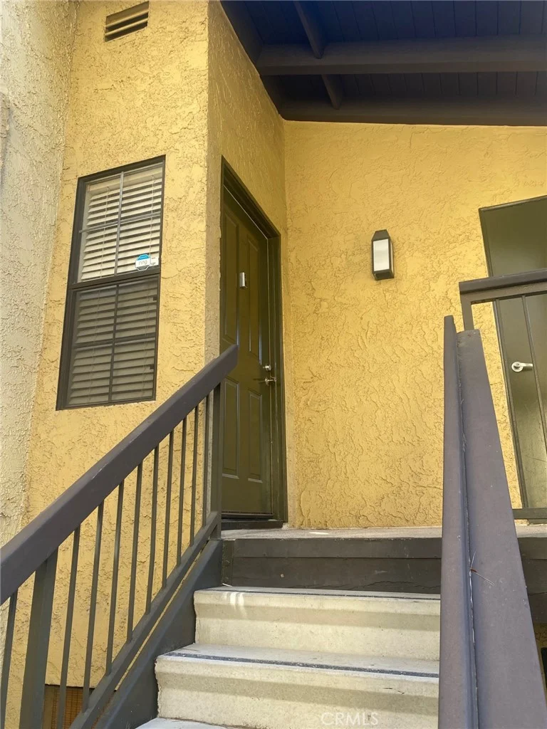 25641 Indian Hill Lane C, Laguna Hills, CA 92653