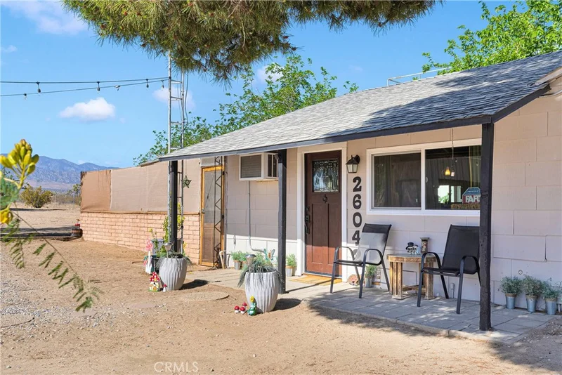 26042 E Avenue U8, Llano, CA 93544