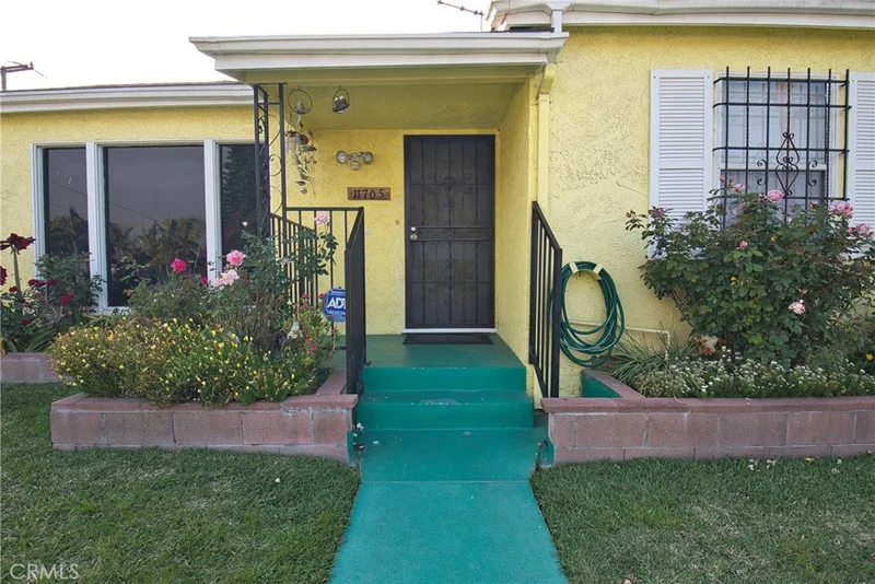 11705 Peach Street, Lynwood, CA 90262
