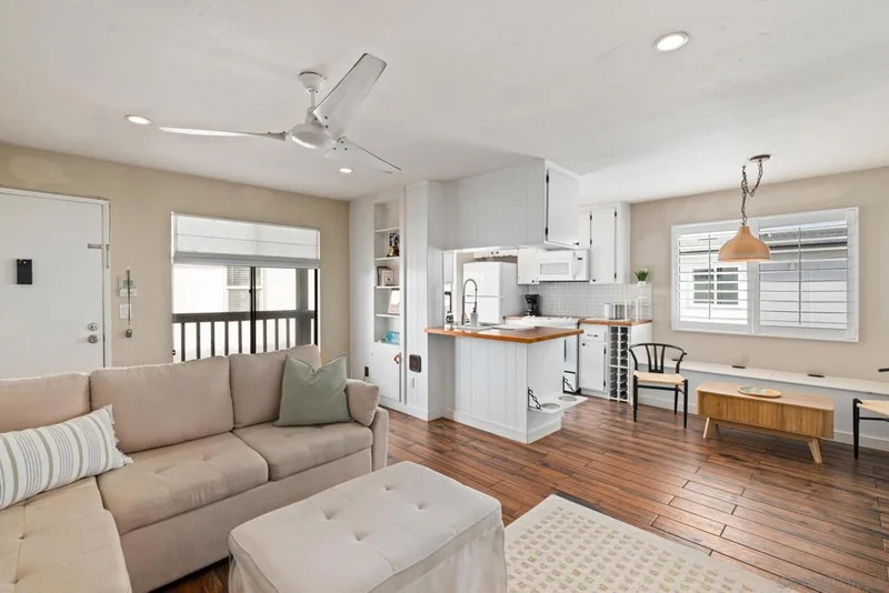 4521 Hawley Blvd 8, San Diego, CA 92116