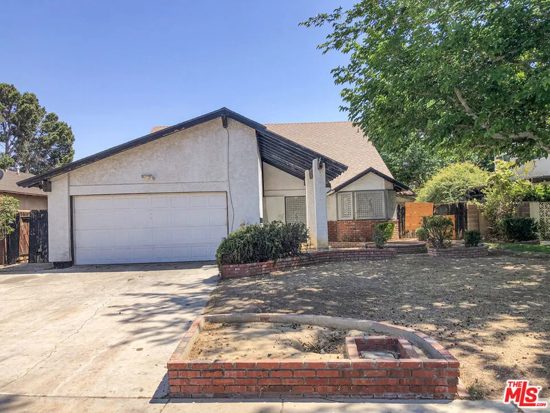 1132 Morven Street, Lancaster, CA 93535