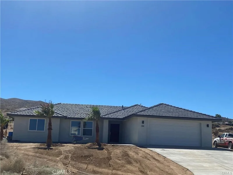 25885 Horizon Street, Apple Valley, CA 92308