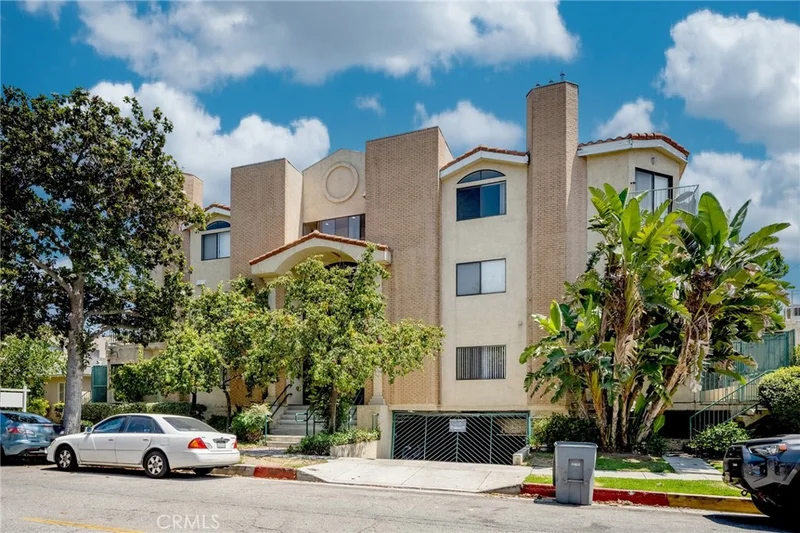 450 W Dryden Street 201, Glendale, CA 91202