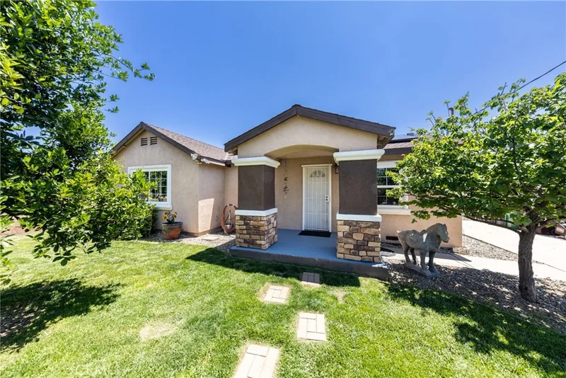 874 Chestnut Avenue, Beaumont, CA 92223