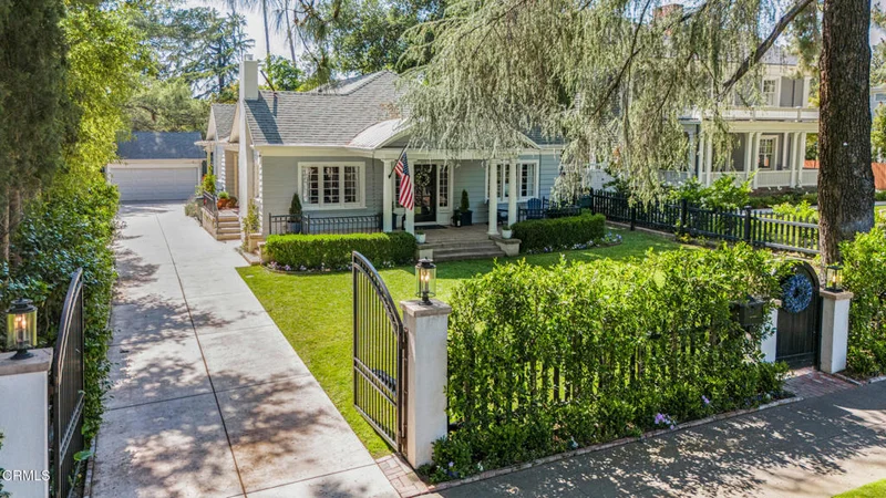 863 N Hill Avenue, Pasadena, CA 91104