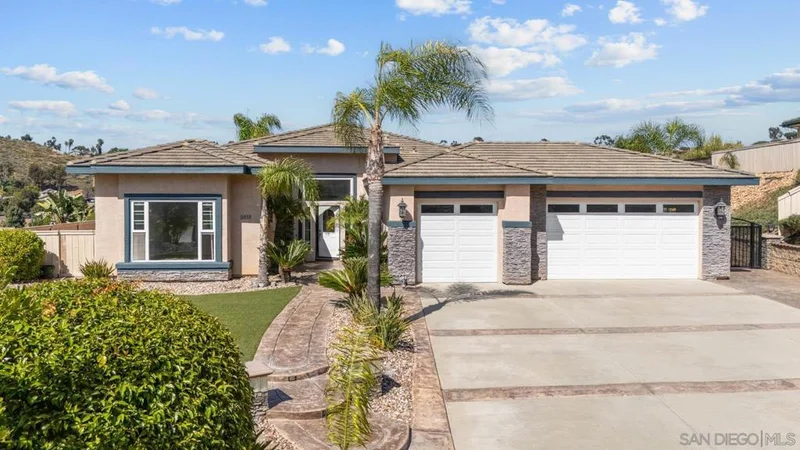 8818 Diamondback Dr, Santee, CA 92071