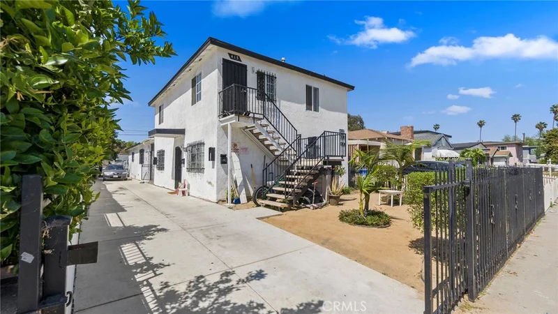 413 E 81st Street, Los Angeles, CA 90003