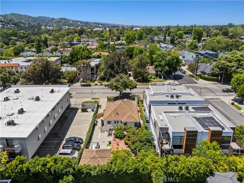 4180 Tujunga Avenue, Studio City, CA 91604