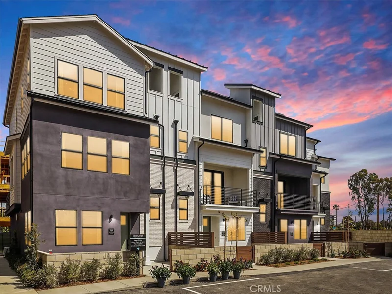 19061 Main Street 101, Huntington Beach, CA 92648