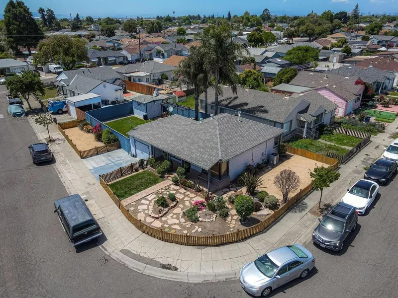 1250 Douglas Court, San Leandro, CA 94577