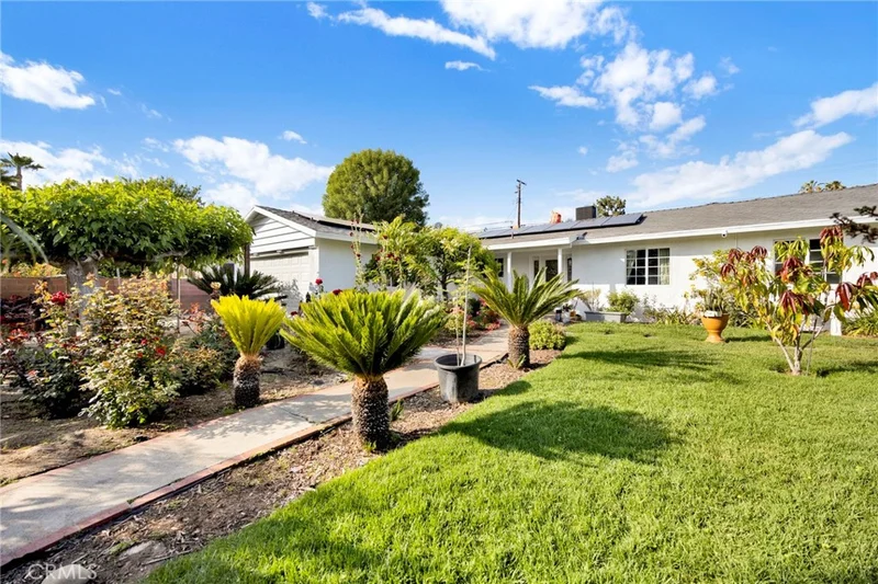 11524 Brussels Avenue, Sylmar, CA 91342